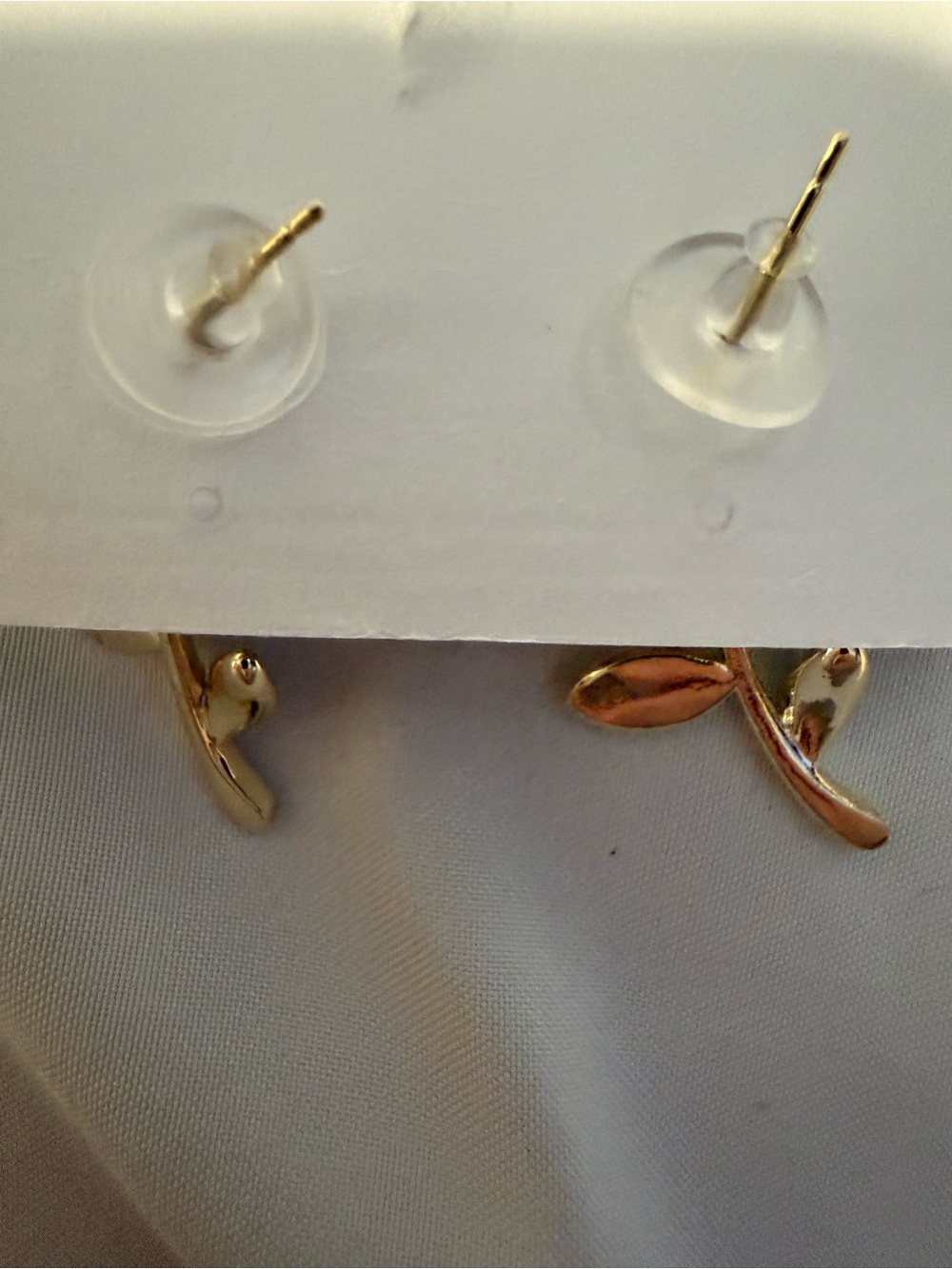 Elegant Floral Bee Drop Earrings - White & Green - Picture 2 of 2